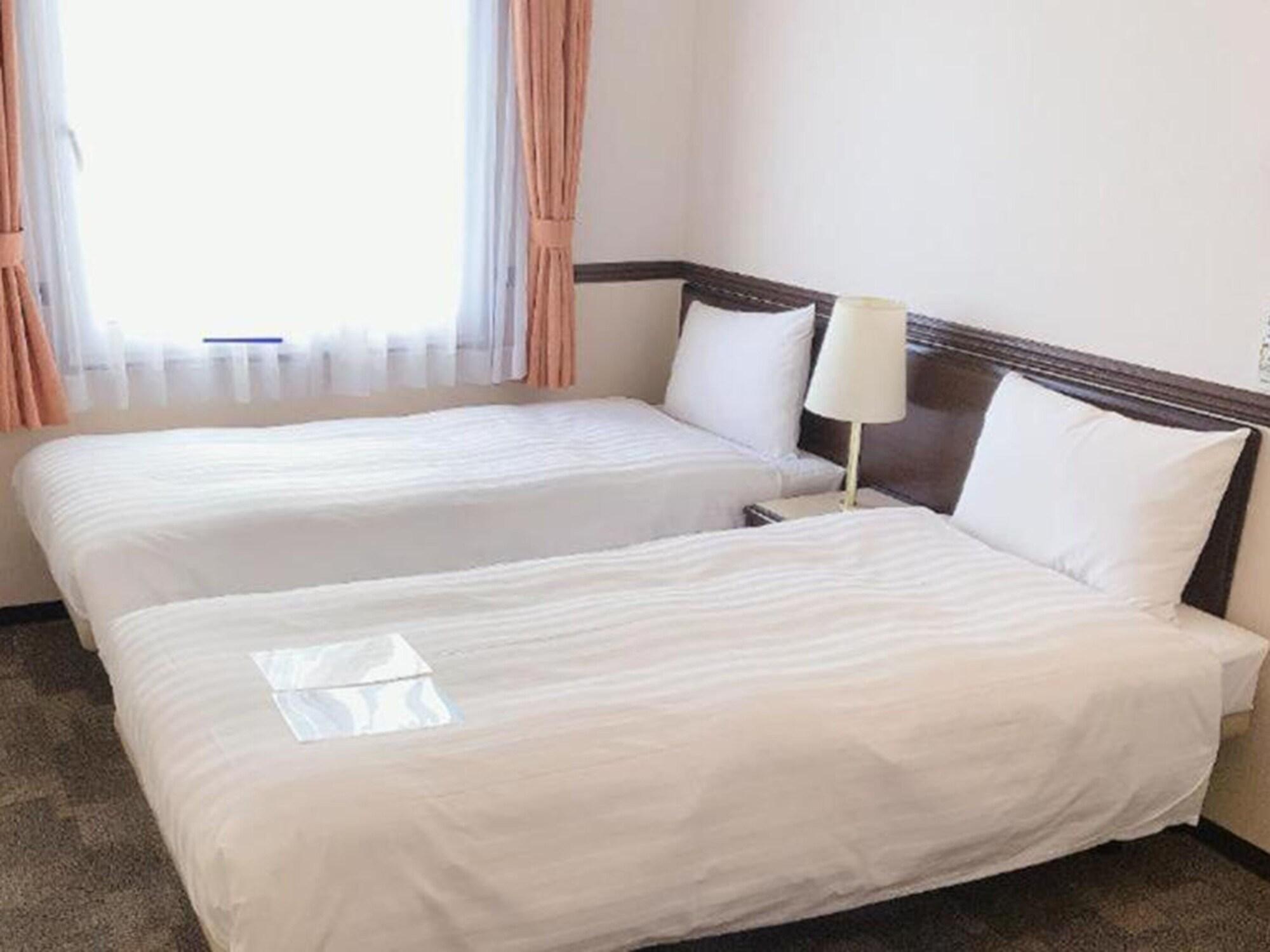 Toyoko Inn Shin-Osaka-Eki Higashi-Guchi Esterno foto