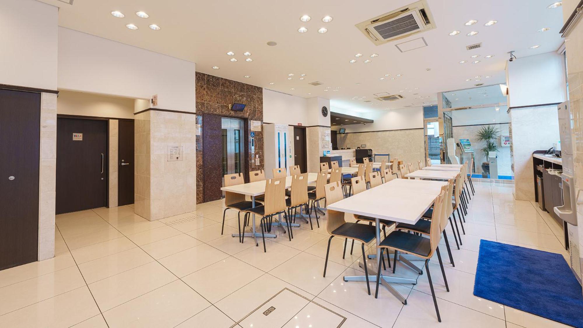 Toyoko Inn Shin-Osaka-Eki Higashi-Guchi Esterno foto
