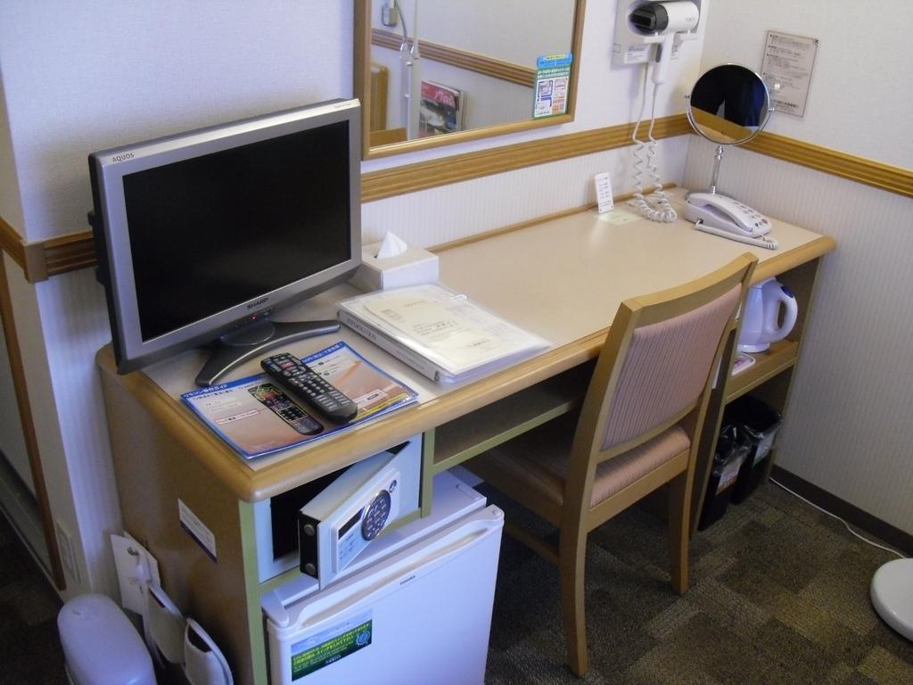 Toyoko Inn Shin-Osaka-Eki Higashi-Guchi Esterno foto